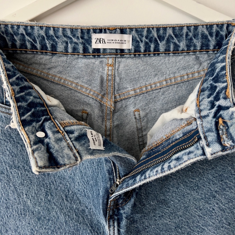 Zara Blue Denim Mom Jeans Size 4